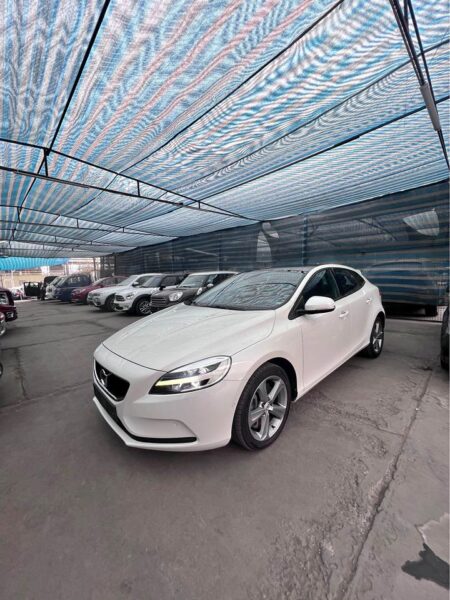 Volvo V40 2018